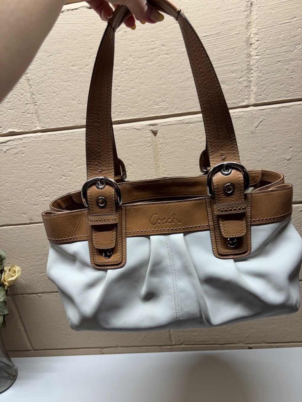 Reposh Coach White and Brown Leather Shoulder Bag